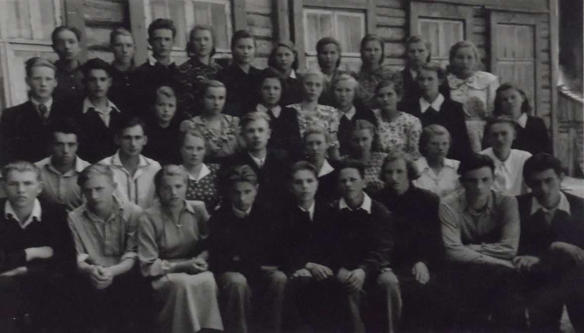 Выпускники 10 класса 1955 года