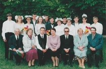 Выпускники 11-б класса 2001 года